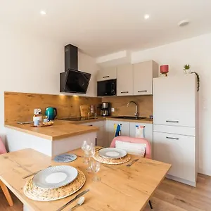  Hébergement de vacances Maison De Proche Des Plages Paradisiaques France